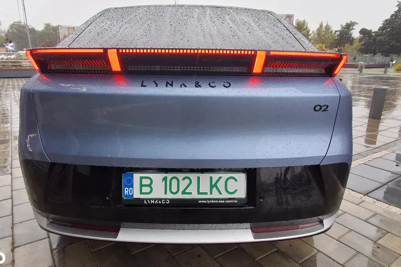 Lynk&Co 02 din 2024 cu 5.332 km - oferta LYN123558 - foto 6