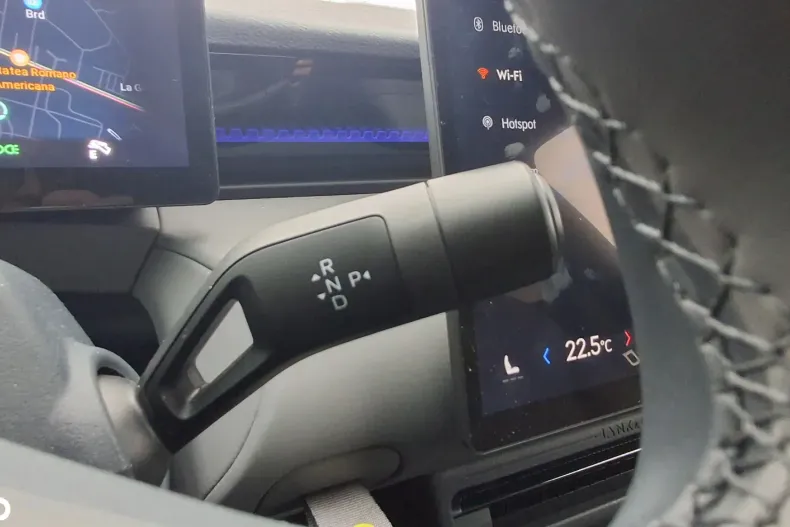 Lynk&Co 02 din 2024 cu 5.332 km - oferta LYN123558 - foto 11