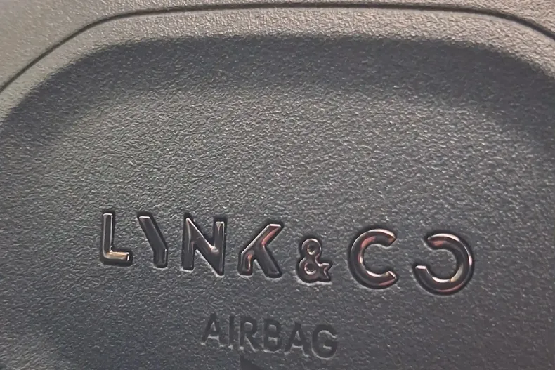 Lynk&Co 02 din 2024 cu 5.332 km - oferta LYN123558 - foto 14