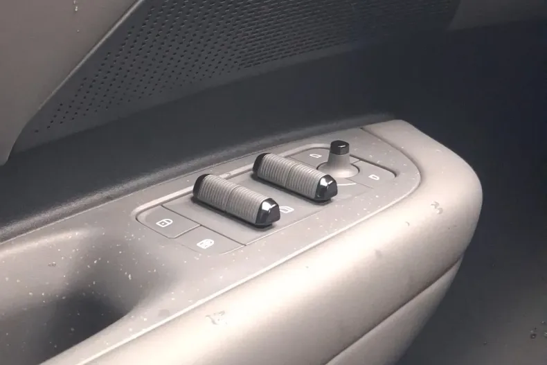 Lynk&Co 02 din 2024 cu 5.332 km - oferta LYN123558 - foto 15