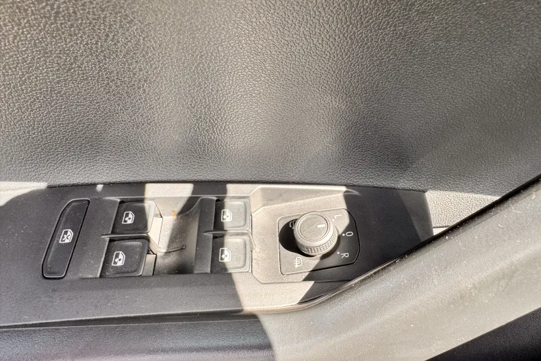 Volkswagen Taigo din 2023 cu 26.000 km - oferta VOL123567 - foto 19