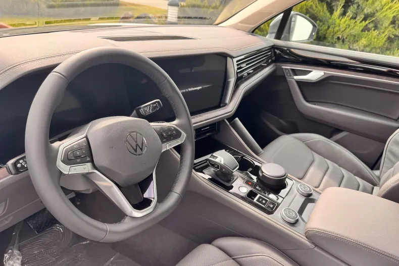 Volkswagen Touareg din 2025 cu 1 km - oferta VOL123569 - foto 9