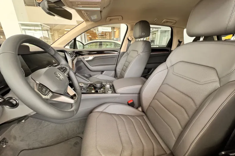 Volkswagen Touareg din 2025 cu 1 km - oferta VOL123569 - foto 14