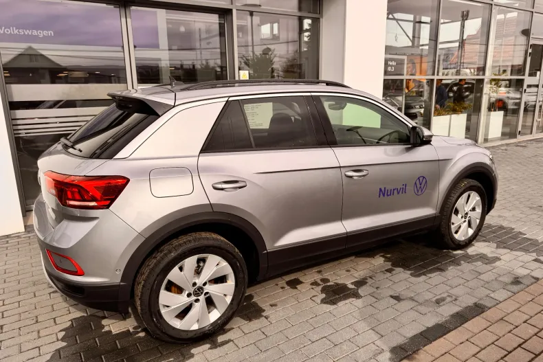 Volkswagen T-Roc din 2024 cu 15.000 km - oferta VOL123570 - foto 4
