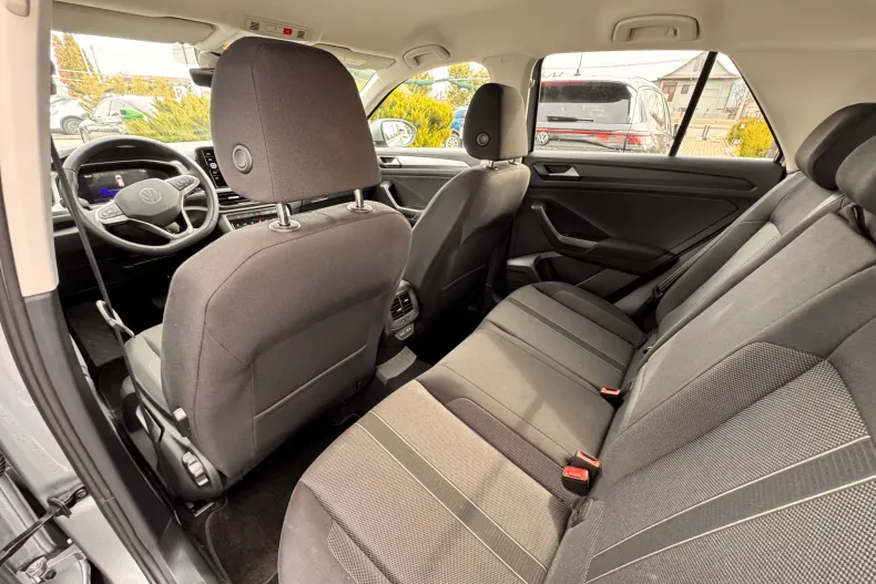 Volkswagen T-Roc din 2024 cu 15.000 km - oferta VOL123570 - foto 10