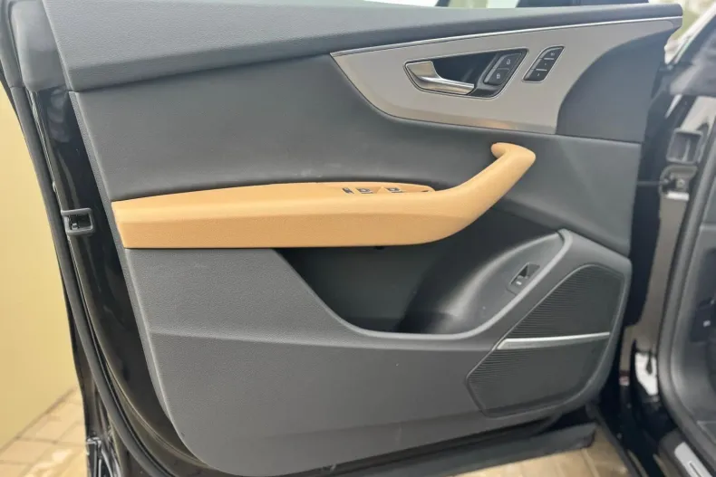 Audi Q8 din 2025 cu 19.100 km - oferta AUD123575 - foto 24