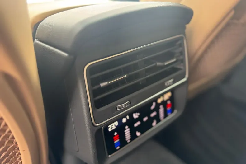 Audi Q8 din 2025 cu 19.100 km - oferta AUD123575 - foto 29