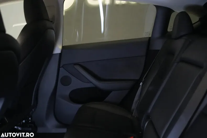 Tesla Model Y din 2024 cu 24.000 km - oferta TES123598 - foto 14