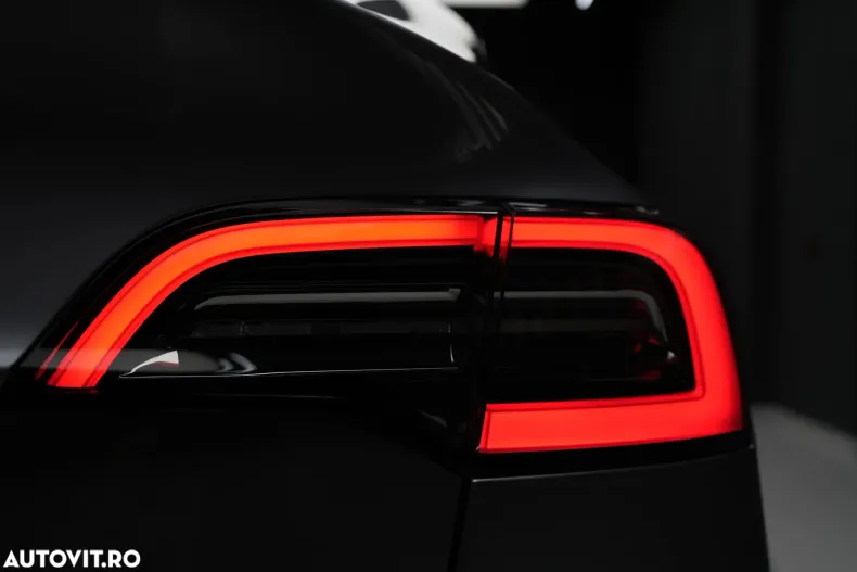 Tesla Model Y din 2024 cu 24.000 km - oferta TES123598 - foto 31