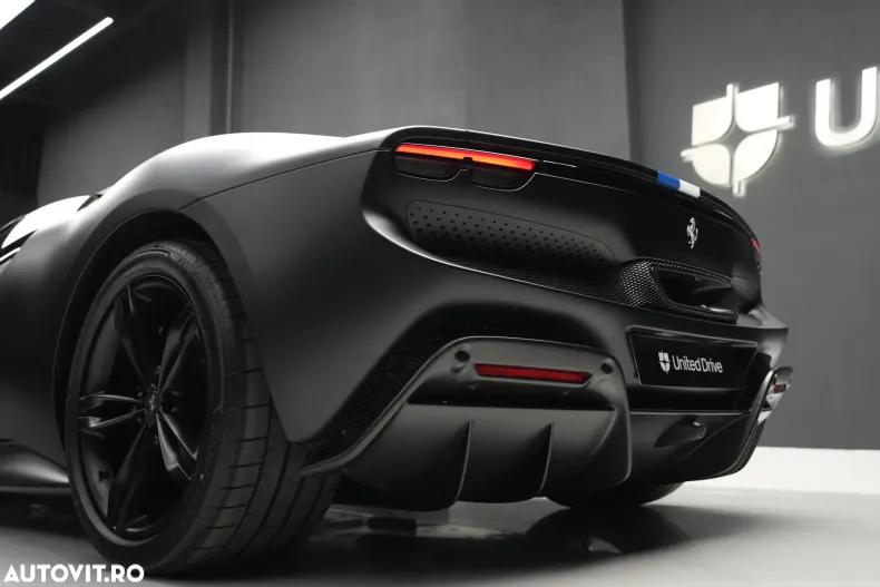 Ferrari 296 GTS din 2025 cu 54 km - oferta FER123602 - foto 39