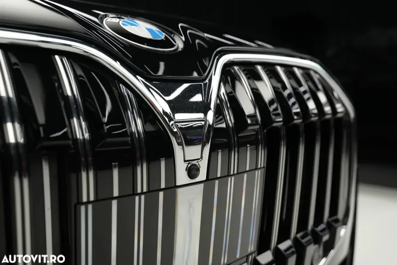 BMW Seria 7 din 2024 cu 15.050 km - oferta BMW123609 - foto 4