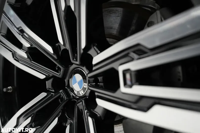 BMW Seria 7 din 2024 cu 15.050 km - oferta BMW123609 - foto 9