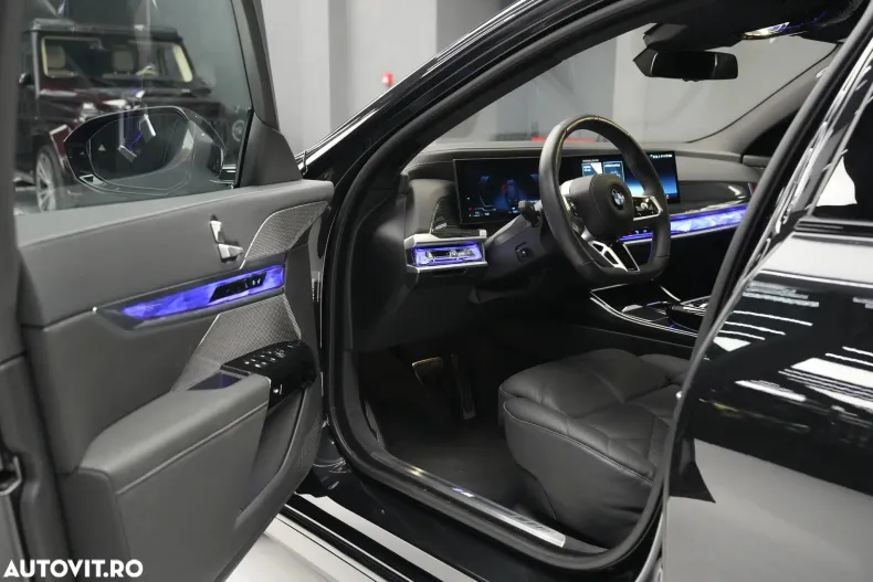 BMW Seria 7 din 2024 cu 15.050 km - oferta BMW123609 - foto 12