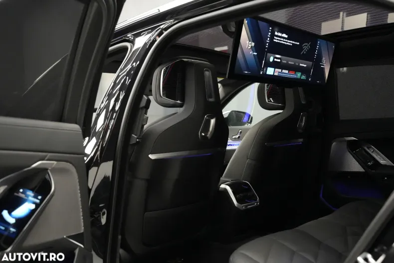 BMW Seria 7 din 2024 cu 15.050 km - oferta BMW123609 - foto 19