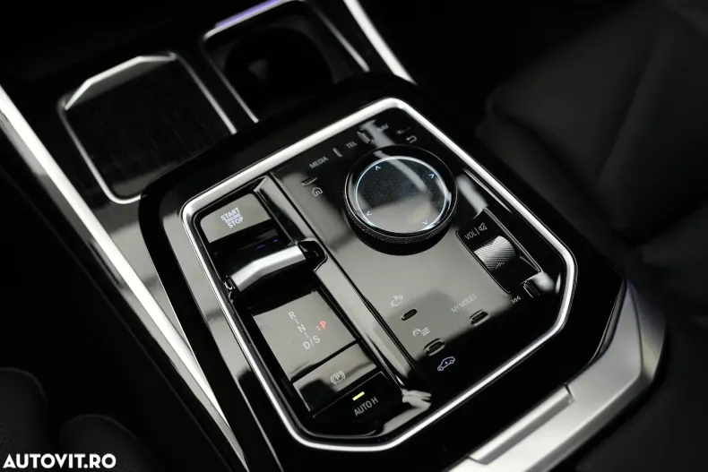 BMW Seria 7 din 2024 cu 15.050 km - oferta BMW123609 - foto 27