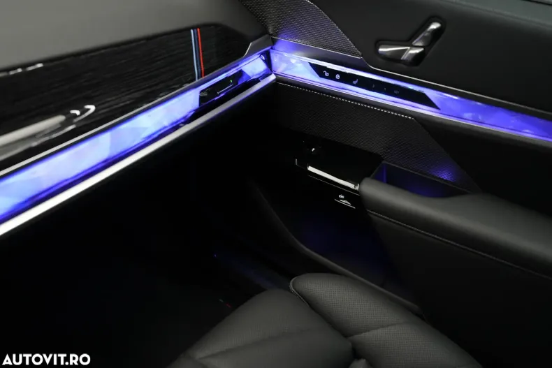 BMW Seria 7 din 2024 cu 15.050 km - oferta BMW123609 - foto 29