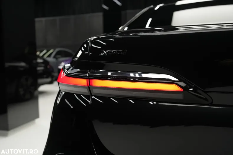 BMW Seria 7 din 2024 cu 15.050 km - oferta BMW123609 - foto 38