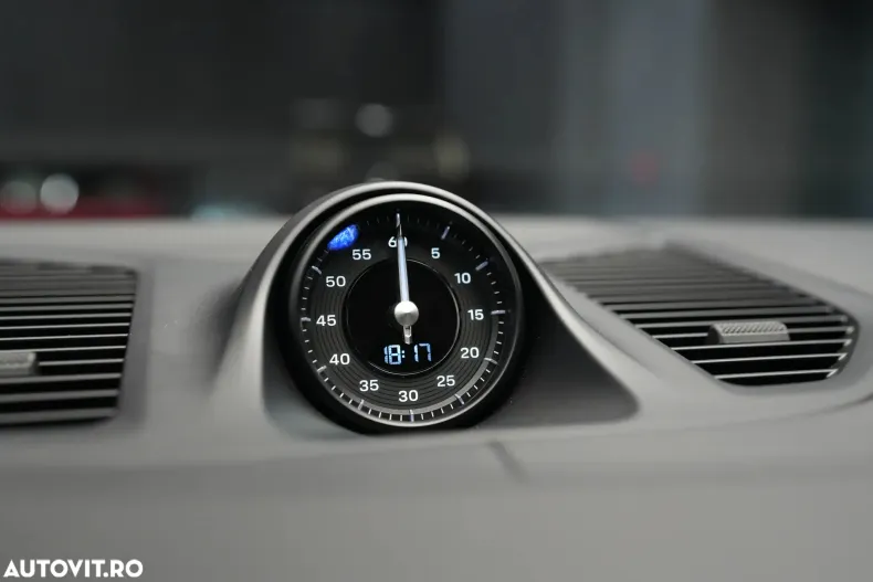 Porsche Cayenne din 2023 cu 13.811 km - oferta POR123619 - foto 21