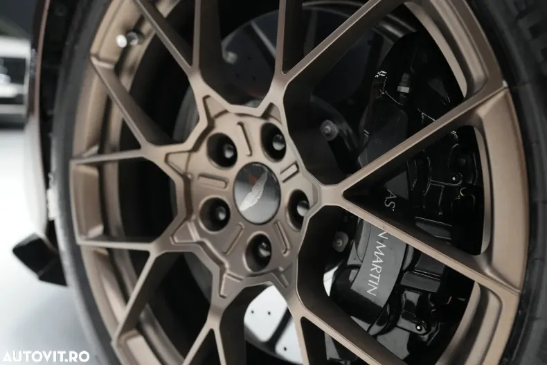 Aston Martin Vanquish din 2025 cu 1.666 km - oferta AST123622 - foto 10