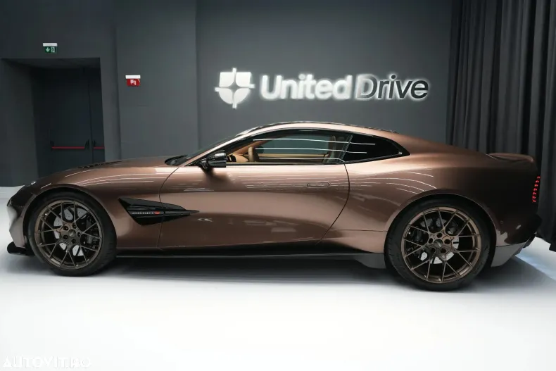 Aston Martin Vanquish din 2025 cu 1.666 km - oferta AST123622 - foto 12
