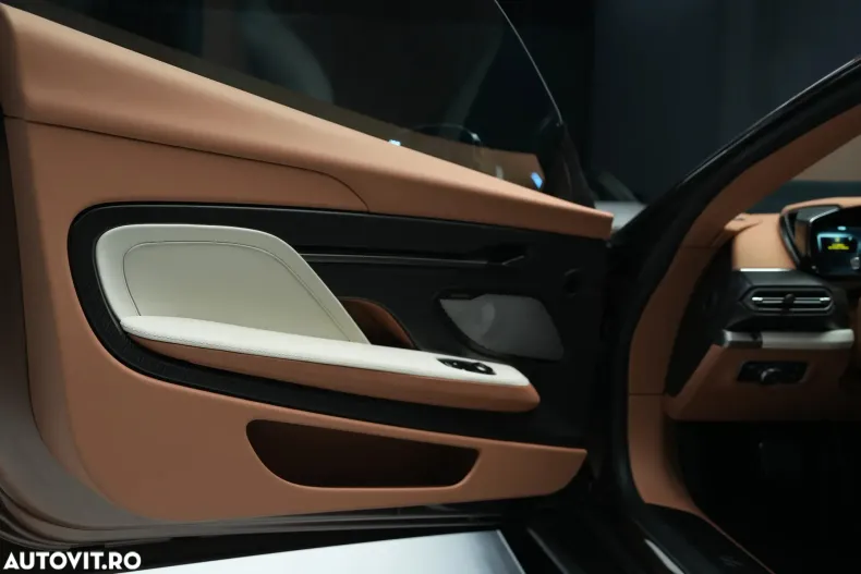 Aston Martin Vanquish din 2025 cu 1.666 km - oferta AST123622 - foto 20