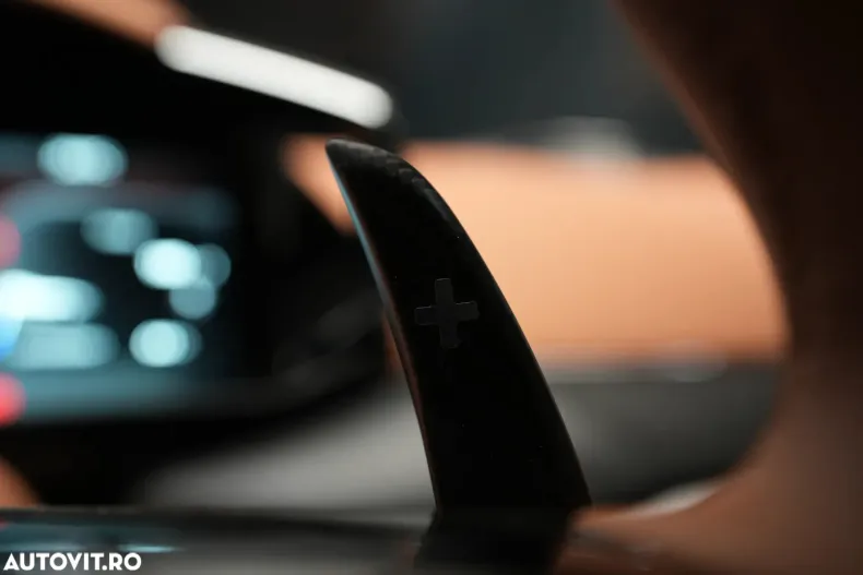 Aston Martin Vanquish din 2025 cu 1.666 km - oferta AST123622 - foto 26