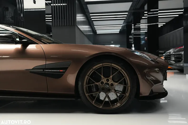 Aston Martin Vanquish din 2025 cu 1.666 km - oferta AST123622 - foto 40