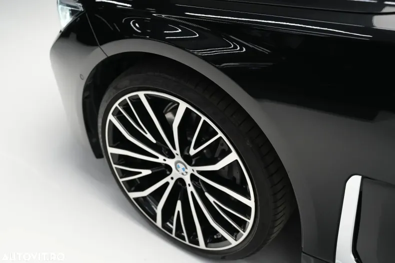 BMW Seria 7 din 2020 cu 32.800 km - oferta BMW123627 - foto 12