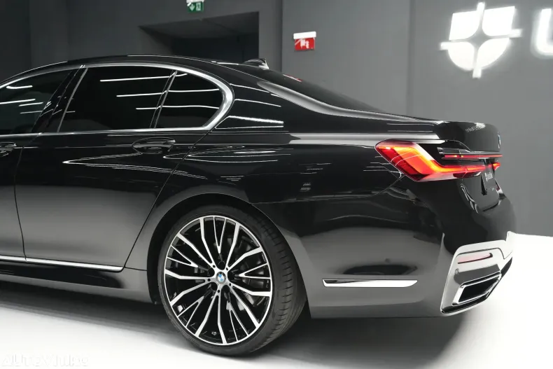 BMW Seria 7 din 2020 cu 32.800 km - oferta BMW123627 - foto 33