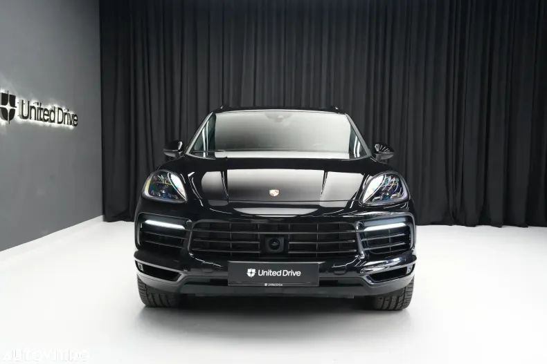Porsche Cayenne din 2021 cu 52.400 km - oferta POR123633 - foto 2