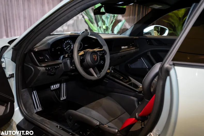 Porsche 911 din 2023 cu 15.600 km - oferta POR123655 - foto 10