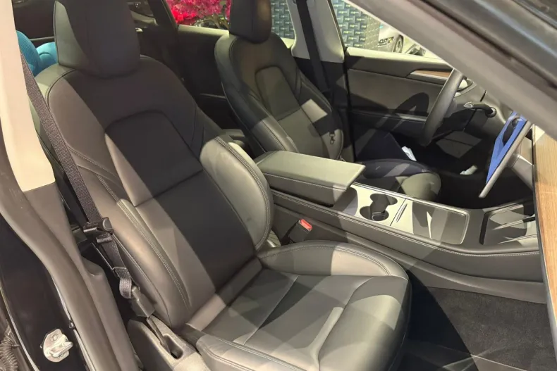 Tesla Model Y din 2024 cu 50.000 km - oferta TES123656 - foto 19