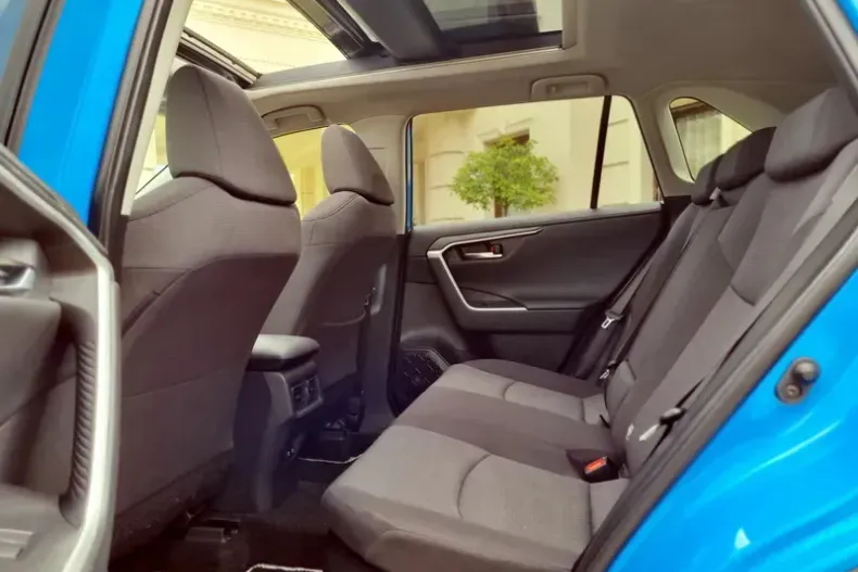 Toyota RAV4 din 2021 cu 150.500 km - oferta TOY123695 - foto 9