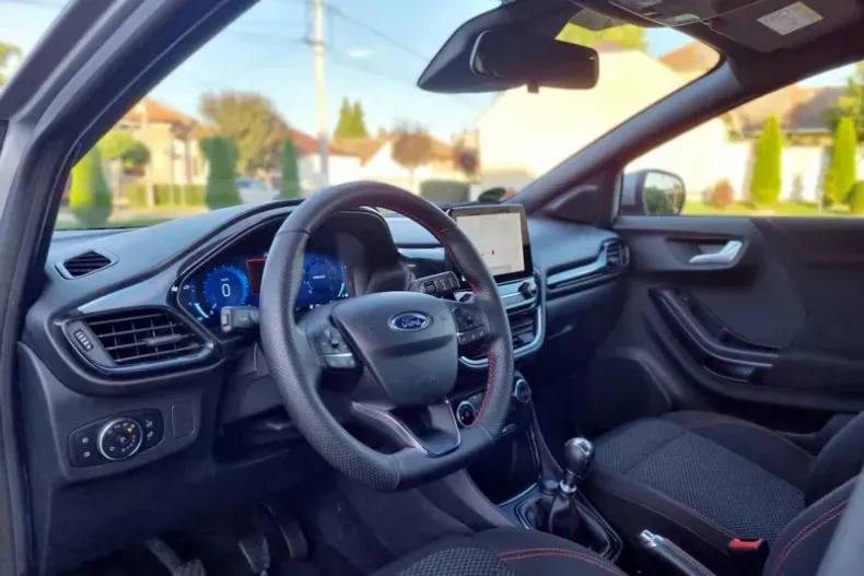 Ford Puma din 2023 cu 93.390 km - oferta FOR123700 - foto 10