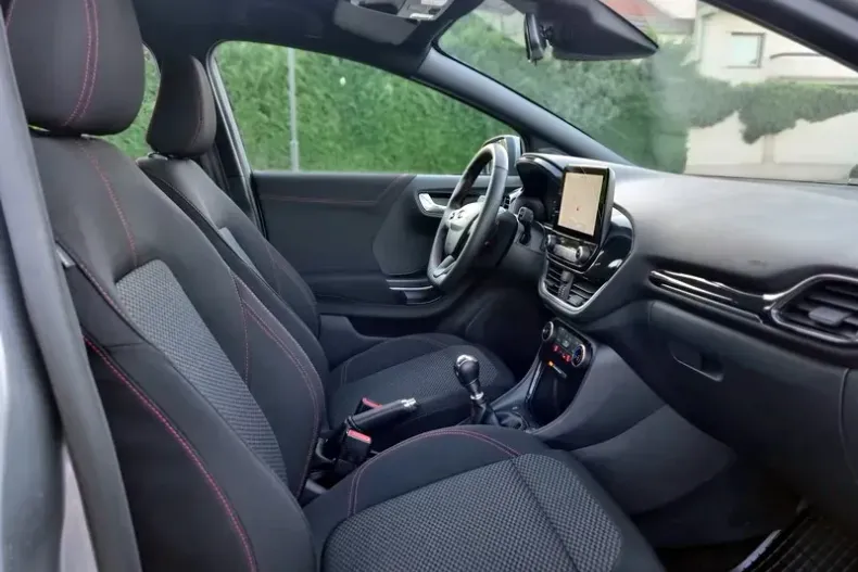 Ford Puma din 2023 cu 93.390 km - oferta FOR123700 - foto 13