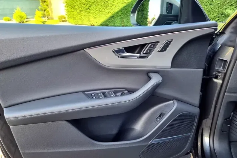 Audi Q8 din 2022 cu 44.521 km - oferta AUD123711 - foto 9