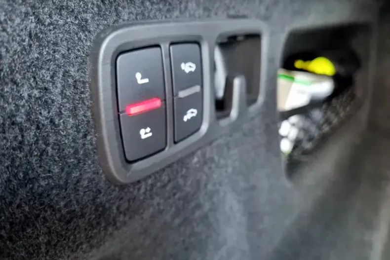 Audi Q8 din 2022 cu 44.521 km - oferta AUD123711 - foto 22