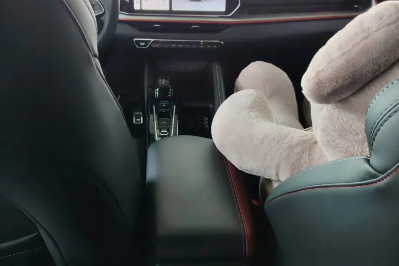 Geely Coolray din 2024 cu 0 km - oferta GEE123713 - foto 18