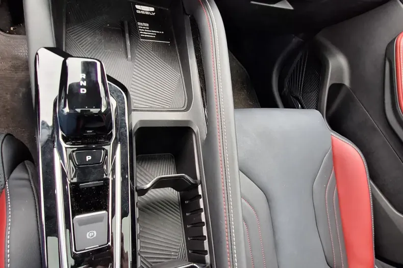 Geely Coolray din 2024 cu 10 km - oferta GEE123718 - foto 12