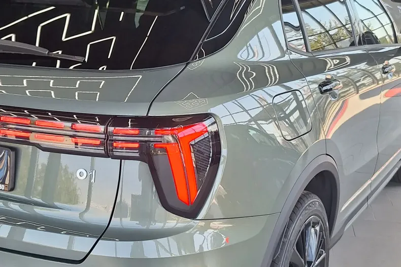 Lynk&Co 01 din 2025 cu 0 km - oferta LYN123719 - foto 5