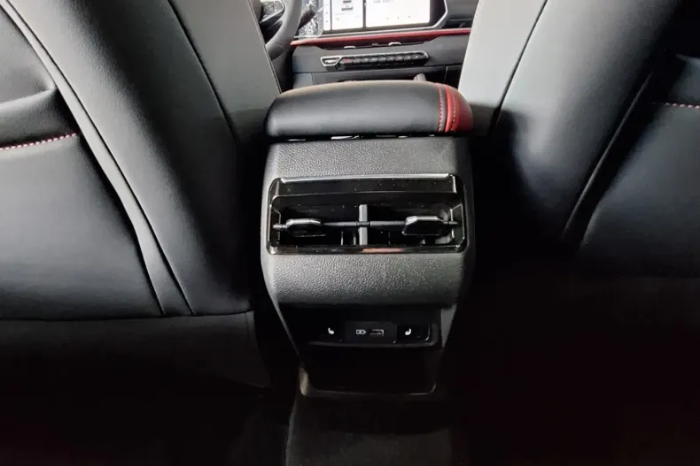 Geely Coolray din 2024 cu 10 km - oferta GEE123721 - foto 21