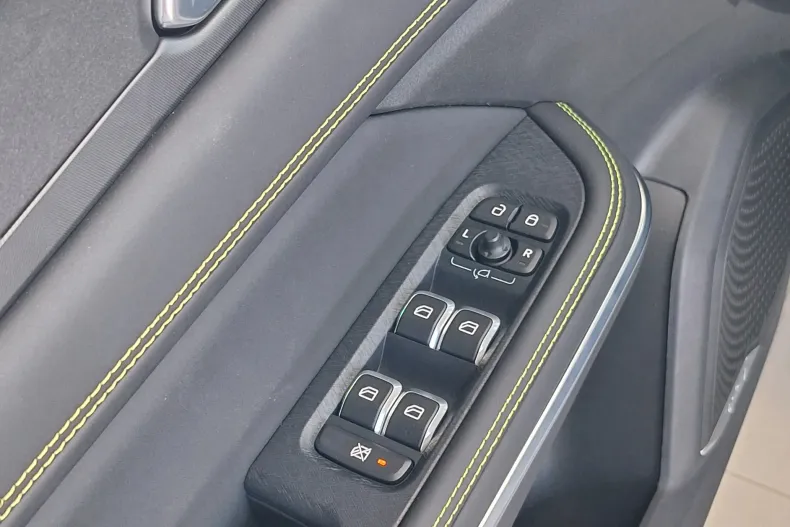 Lynk&Co 01 din 2025 cu 5 km - oferta LYN123724 - foto 10