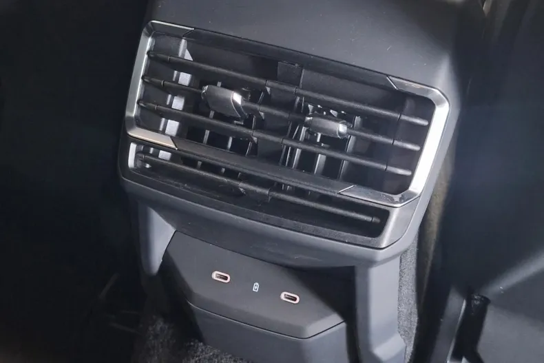 Lynk&Co 01 din 2025 cu 5 km - oferta LYN123724 - foto 25