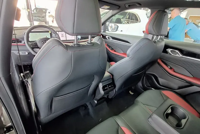 Geely Coolray din 2024 cu 1 km - oferta GEE123727 - foto 20