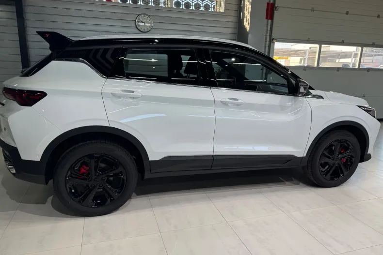 Geely Coolray din 2024 cu 3.500 km - oferta GEE123730 - foto 1