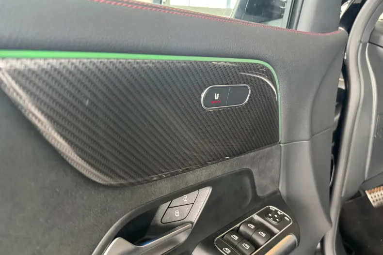 Mercedes-Benz GLA din 2024 cu 25.800 km - oferta MER123770 - foto 14