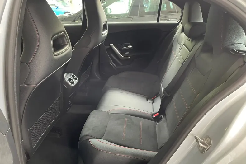 Mercedes-Benz A din 2024 cu 10.468 km - oferta MER123786 - foto 25