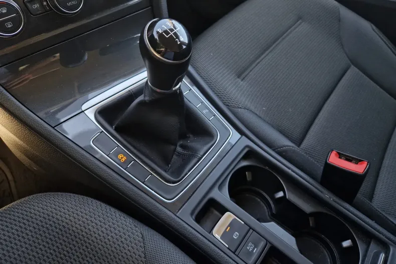 Volkswagen Golf din 2020 cu 83.506 km - oferta VOL123797 - foto 18