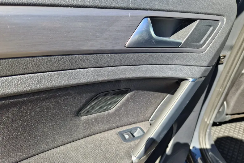 Volkswagen Golf din 2020 cu 83.506 km - oferta VOL123797 - foto 20