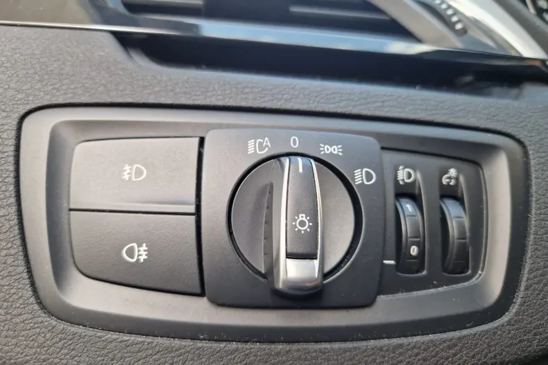 BMW X1 din 2020 cu 73.374 km - oferta BMW123800 - foto 20